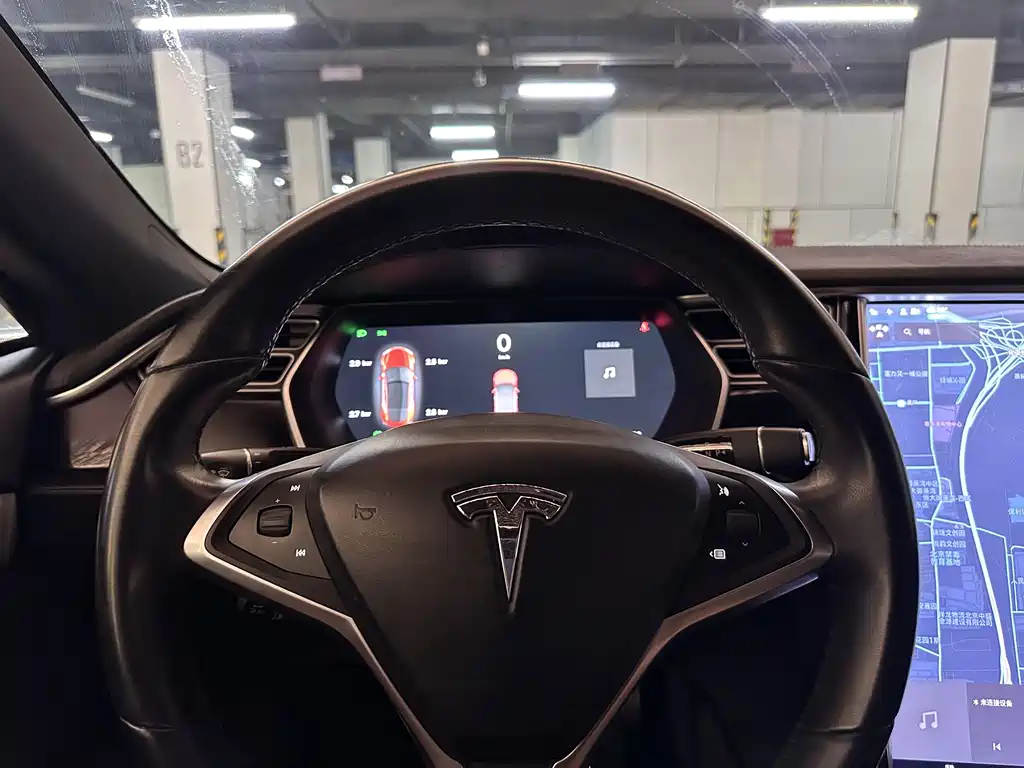 Tesla Model S 2017 — фото 30