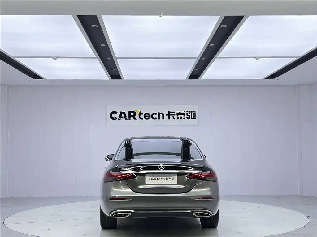 Mercedes-Benz E-Class 2023 — фото 13