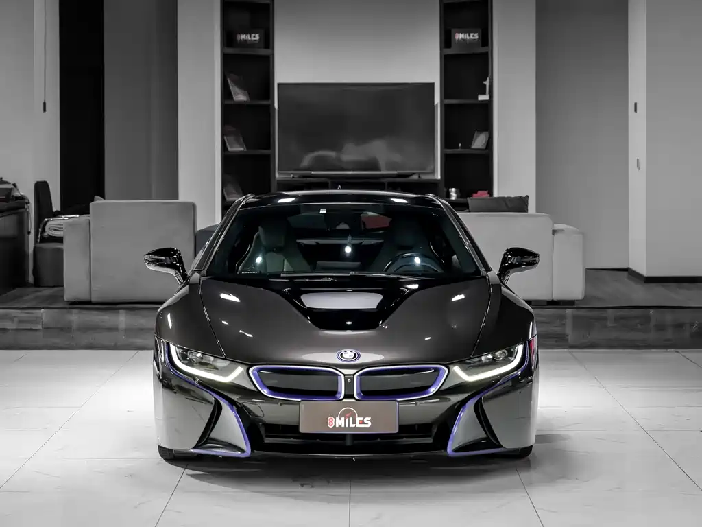 BMW i8 2017 — фото 2