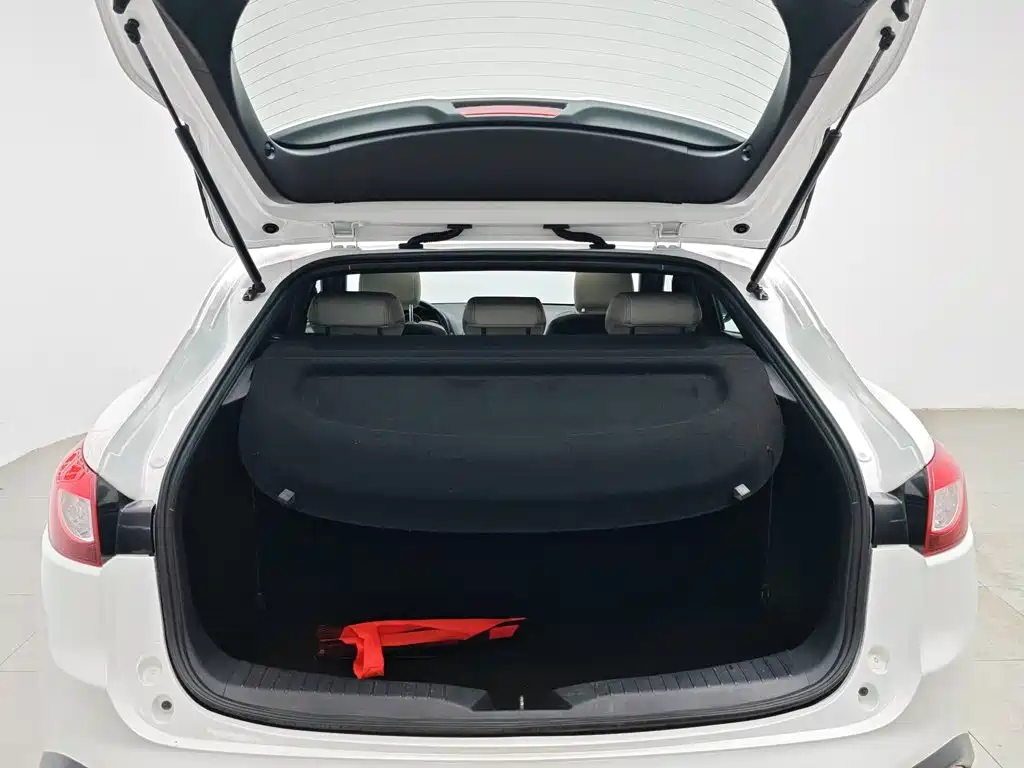 Mazda CX-4 2016 — фото 16