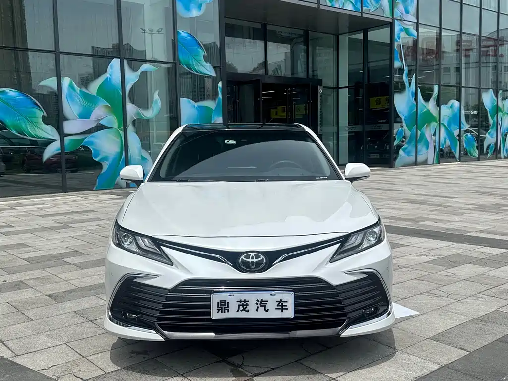 Toyota Camry 2021