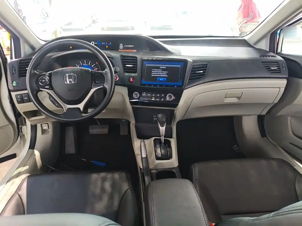 Honda Civic 2016 — фото 10