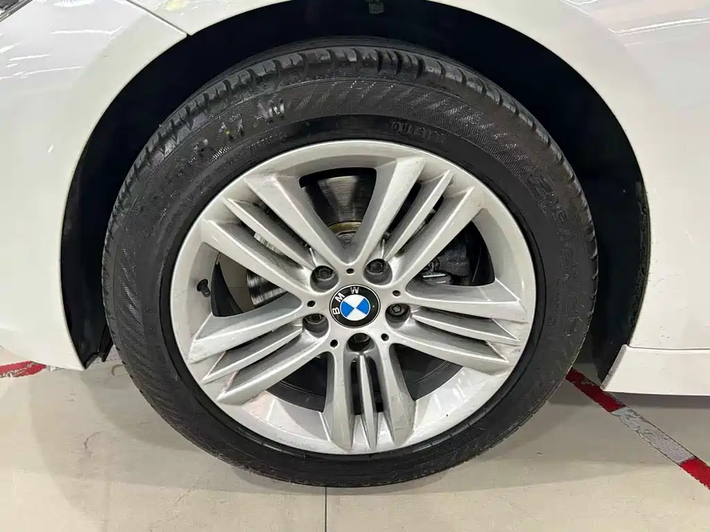 BMW 3 Series 2016 — фото 26