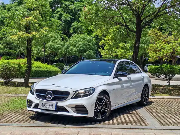 Mercedes-Benz C-Class 2021