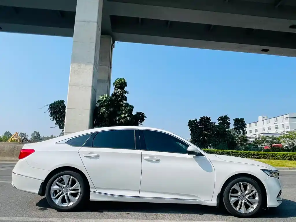 Honda Accord 2020 — фото 6
