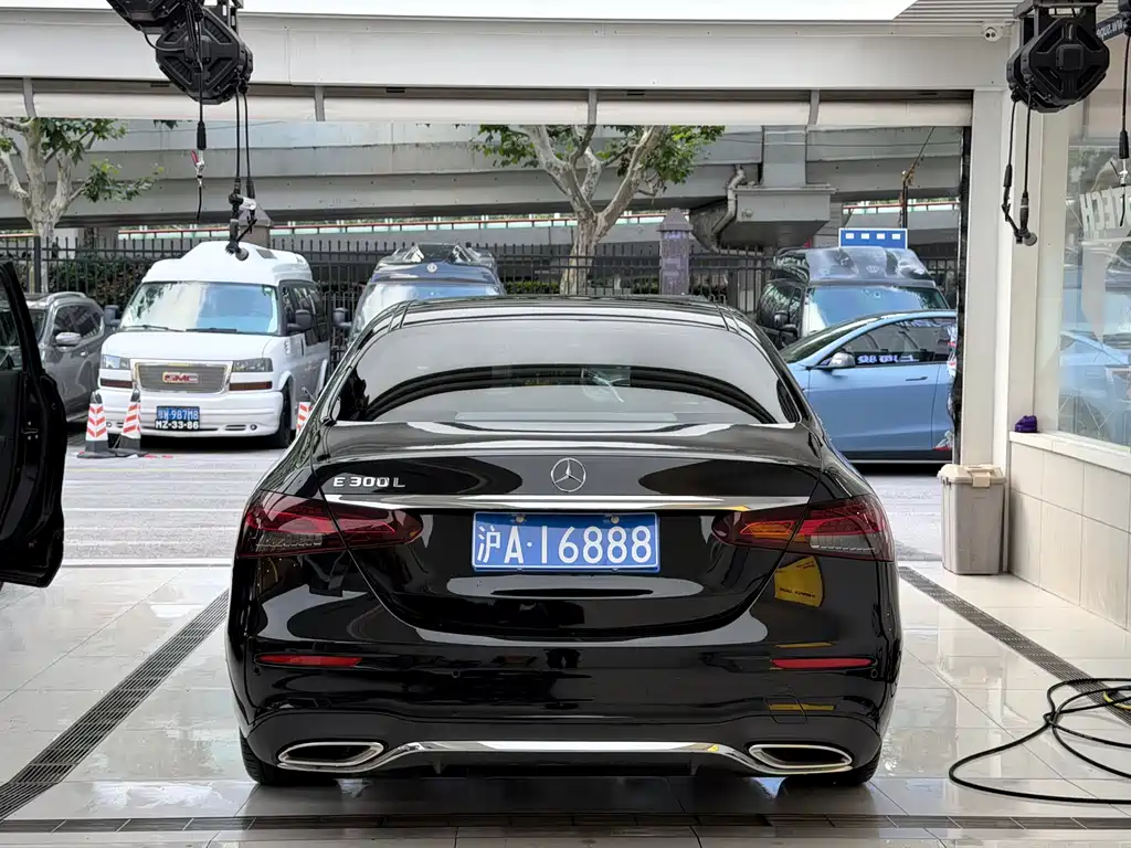 Mercedes-Benz E-Class 2021