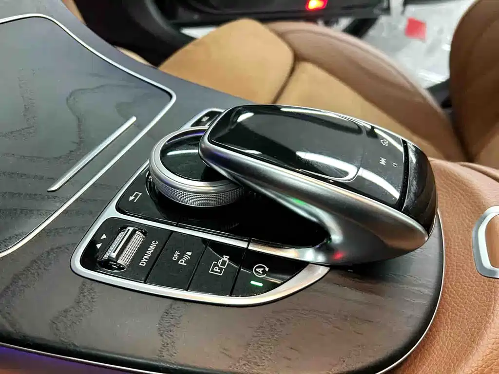 Mercedes-Benz E-Class 2018 — фото 11