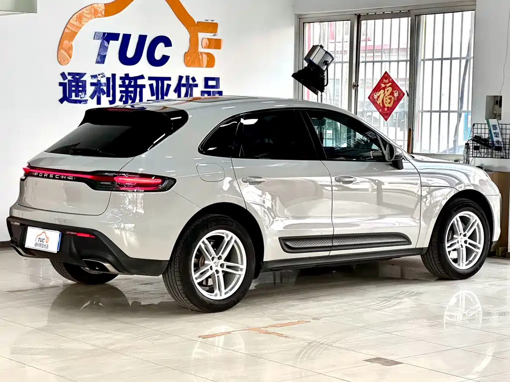 Porsche Macan 2023 — фото 7