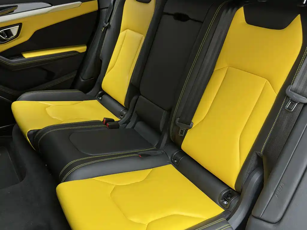 Lamborghini Urus 2023 — фото 25
