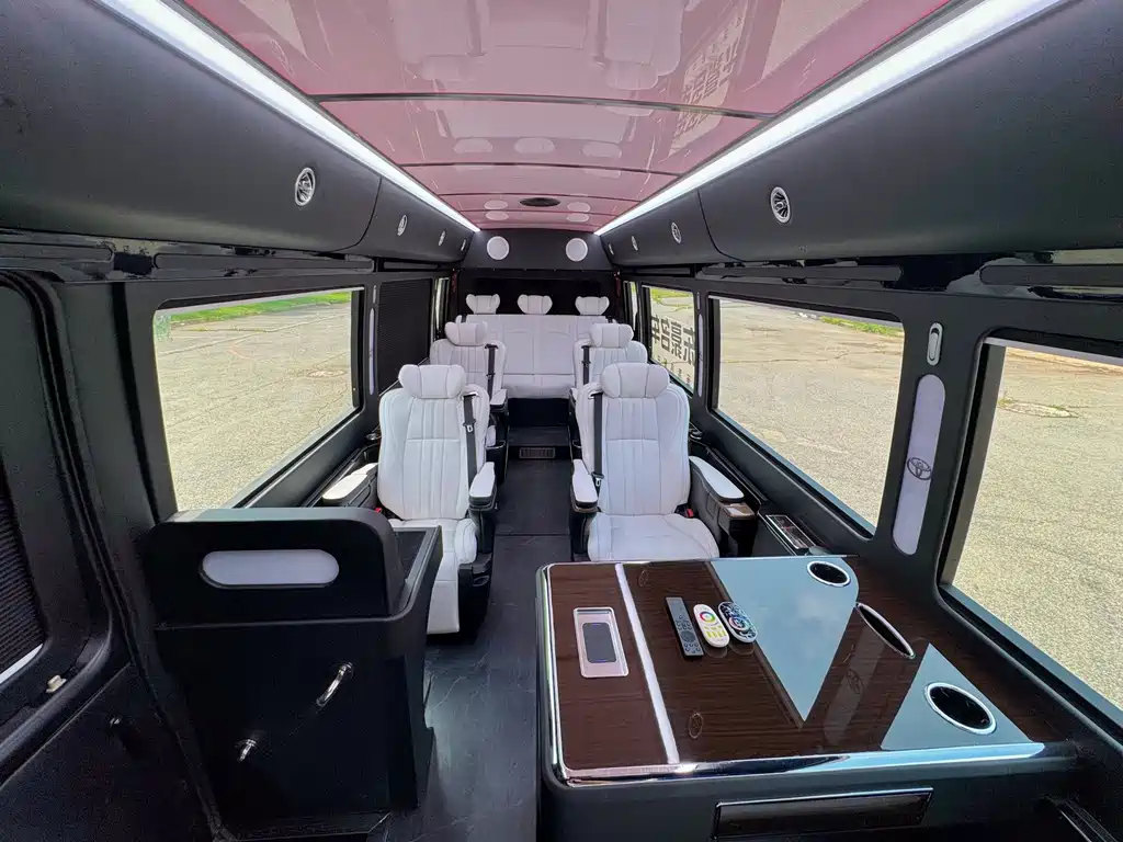 Toyota Coaster 2018 — фото 14