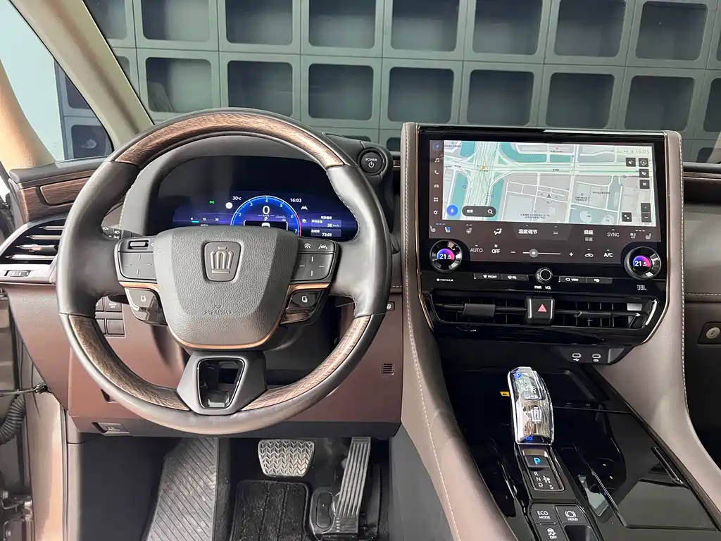 Toyota Vellfire 2025 — фото 25