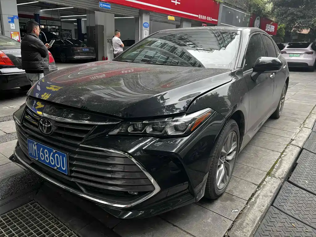 Toyota Avalon 2022 — фото 1