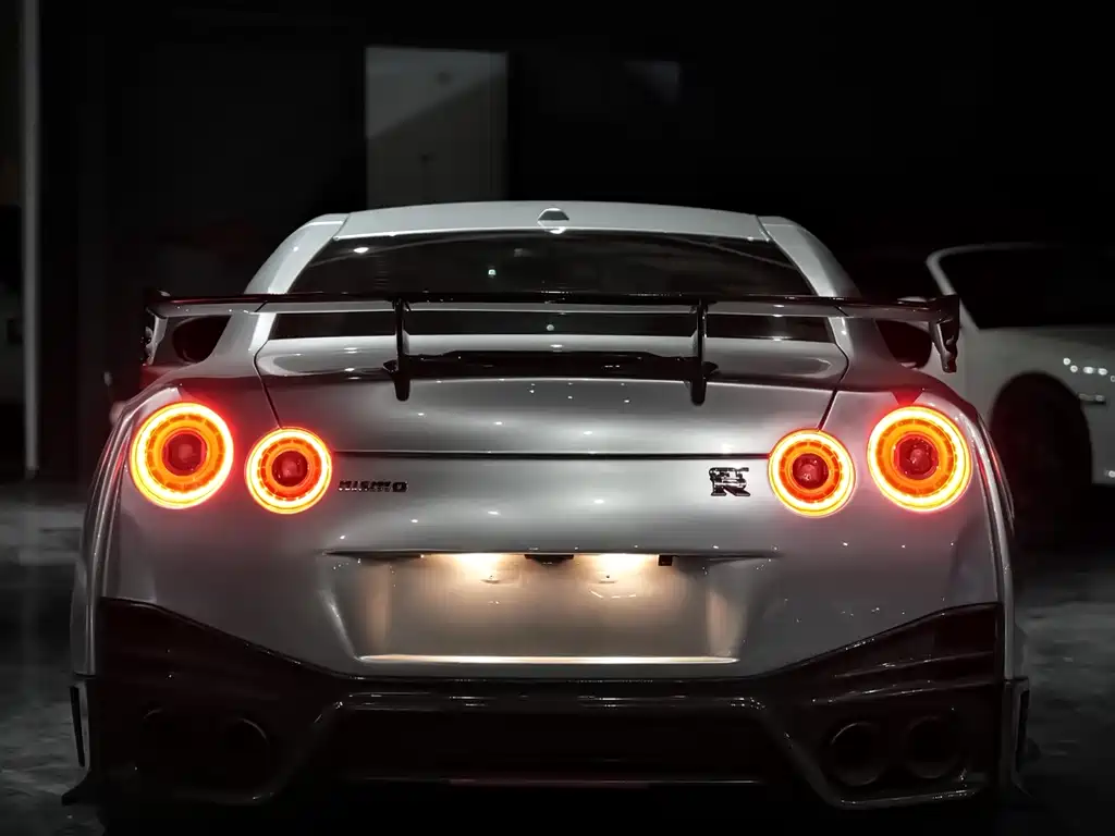 Nissan GT-R 2012