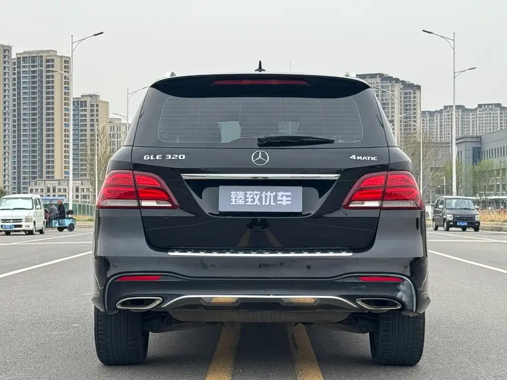 Mercedes-Benz GLE 2016 — фото 9