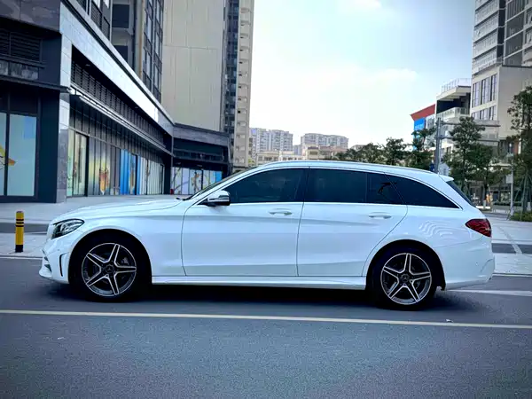 Mercedes-Benz C-Class 2021