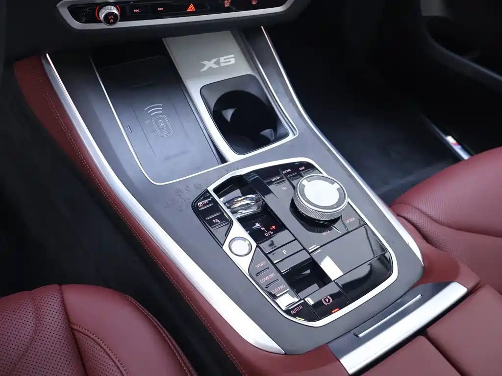 BMW X5 2025 — фото 12