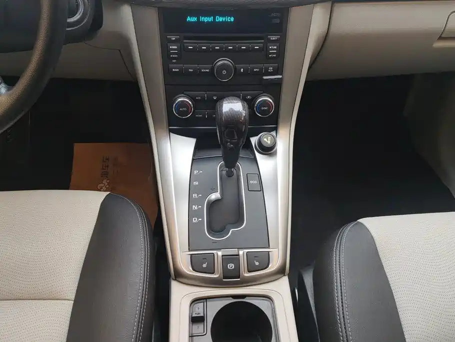 Chevrolet Captiva 2015 — фото 16