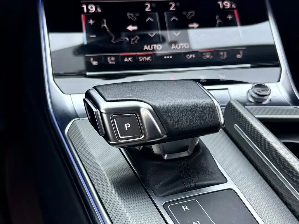 Audi A6L 2023 — фото 7