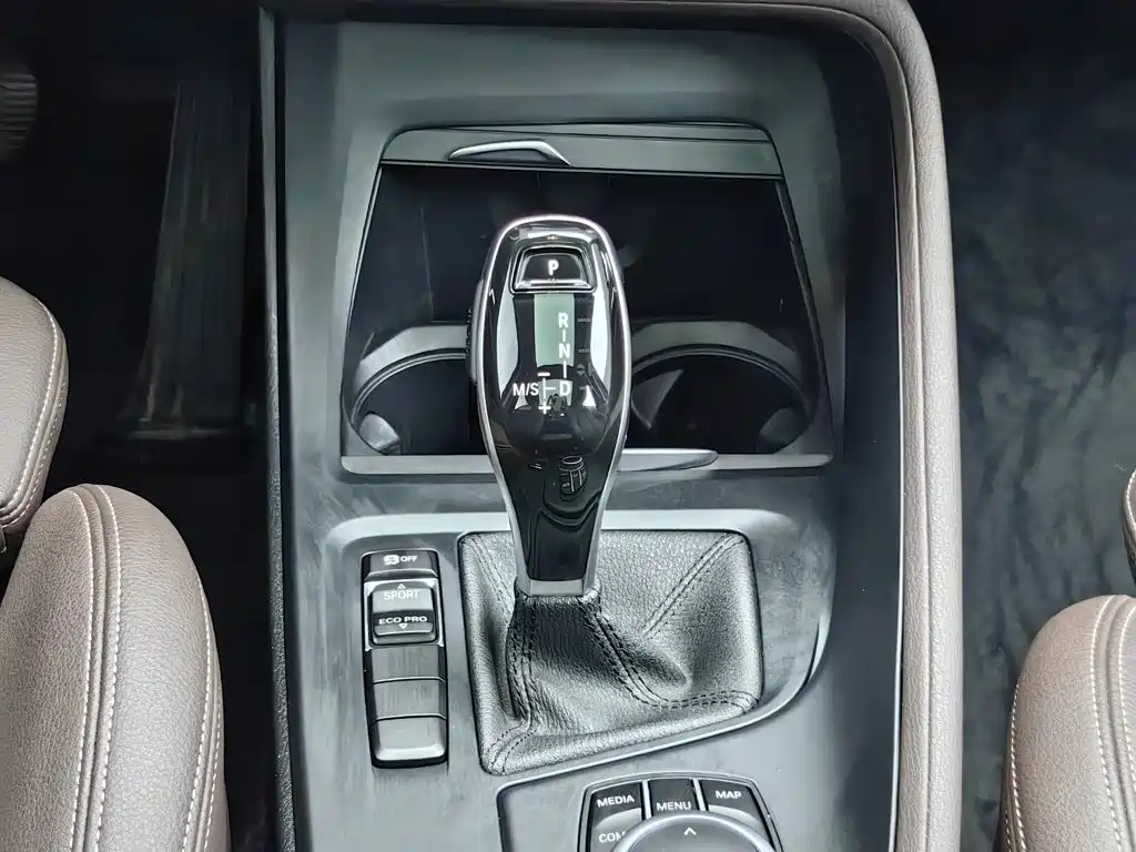 BMW X1 2022 — фото 13
