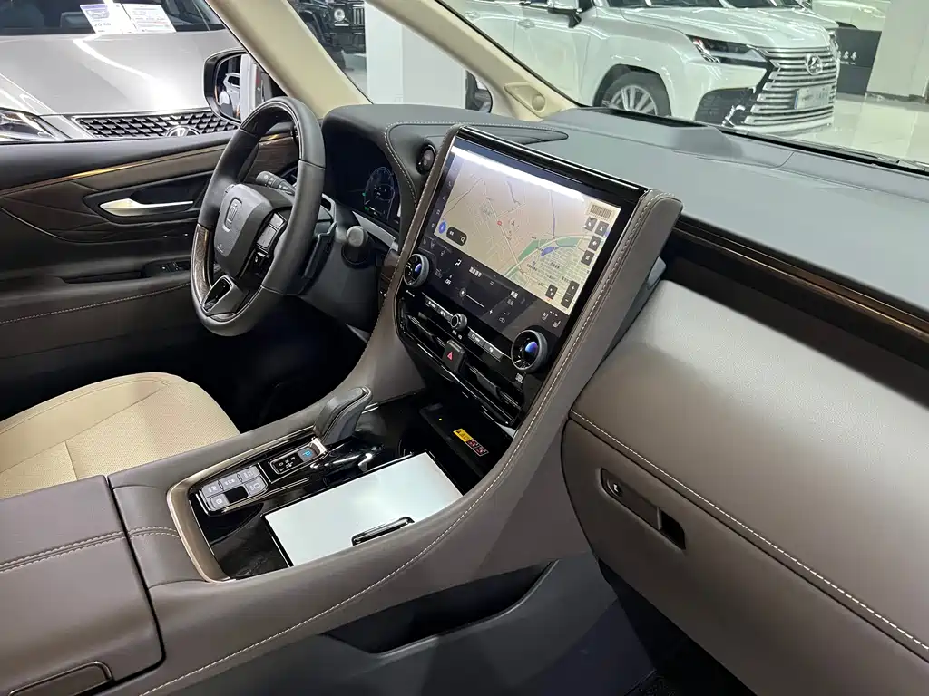 Toyota Vellfire 2026 — фото 27