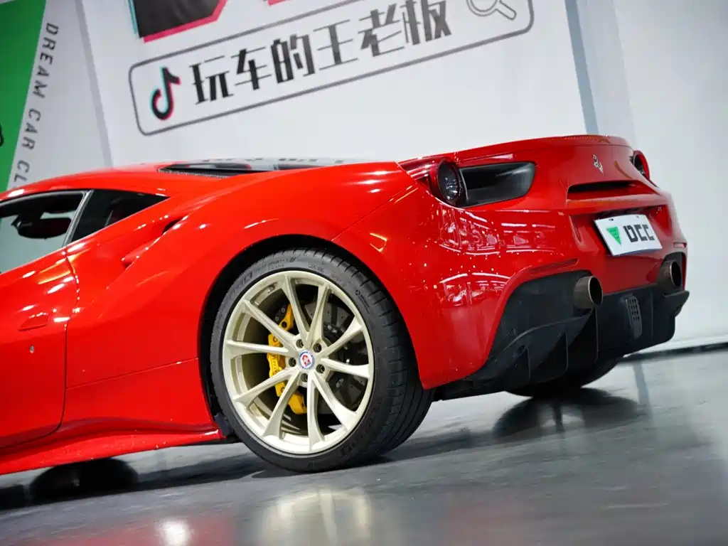 Ferrari 488 2017 — фото 43