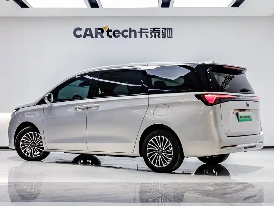 Buick GL8 New Energy 2025 — фото 4