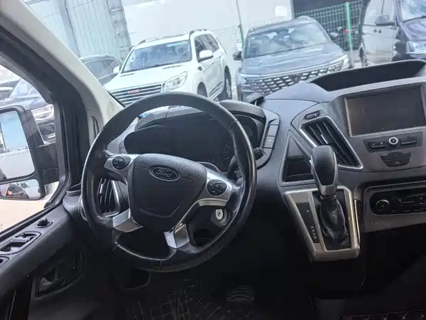 Ford Tourneo 2021