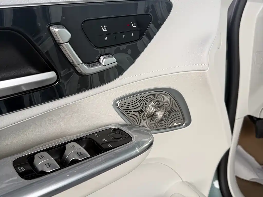 Mercedes-Benz EQE 2025 — фото 12