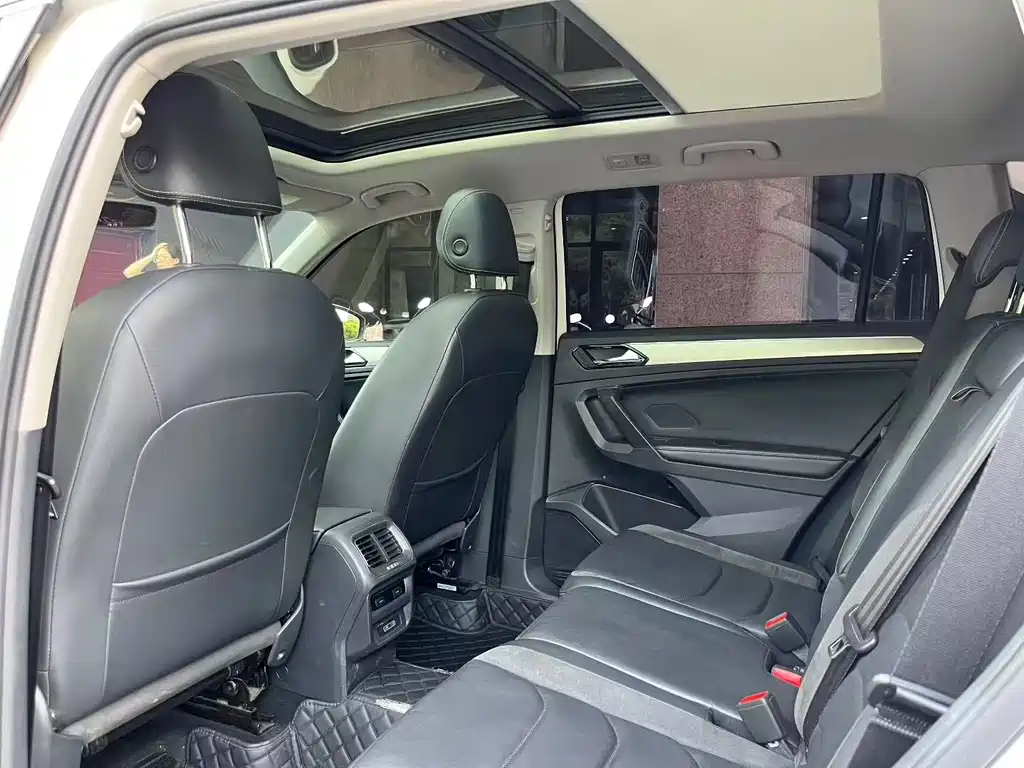 Volkswagen Tiguan L 2018 — фото 8