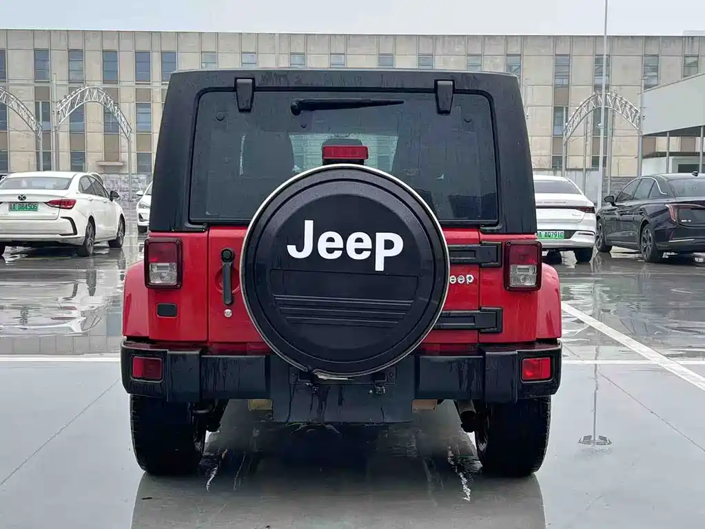 Jeep Wrangler 2014 — фото 4