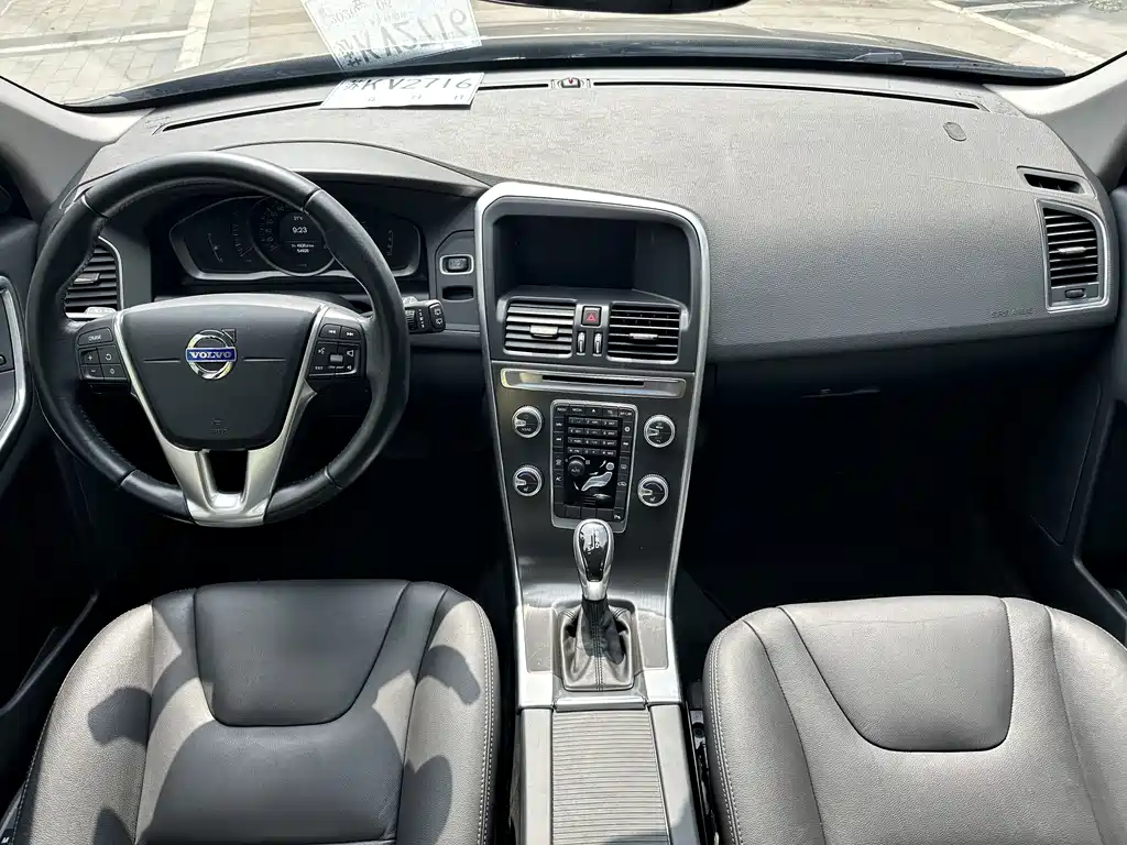 Volvo XC60 2014 — фото 7