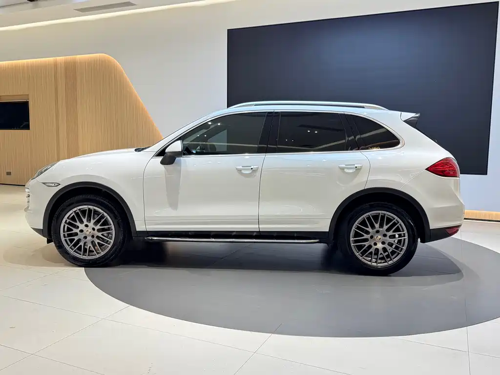 Porsche Cayenne 2012 — фото 4