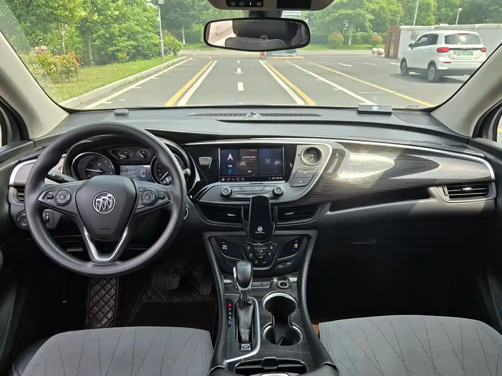 Buick Envision Plus 2020 — фото 14