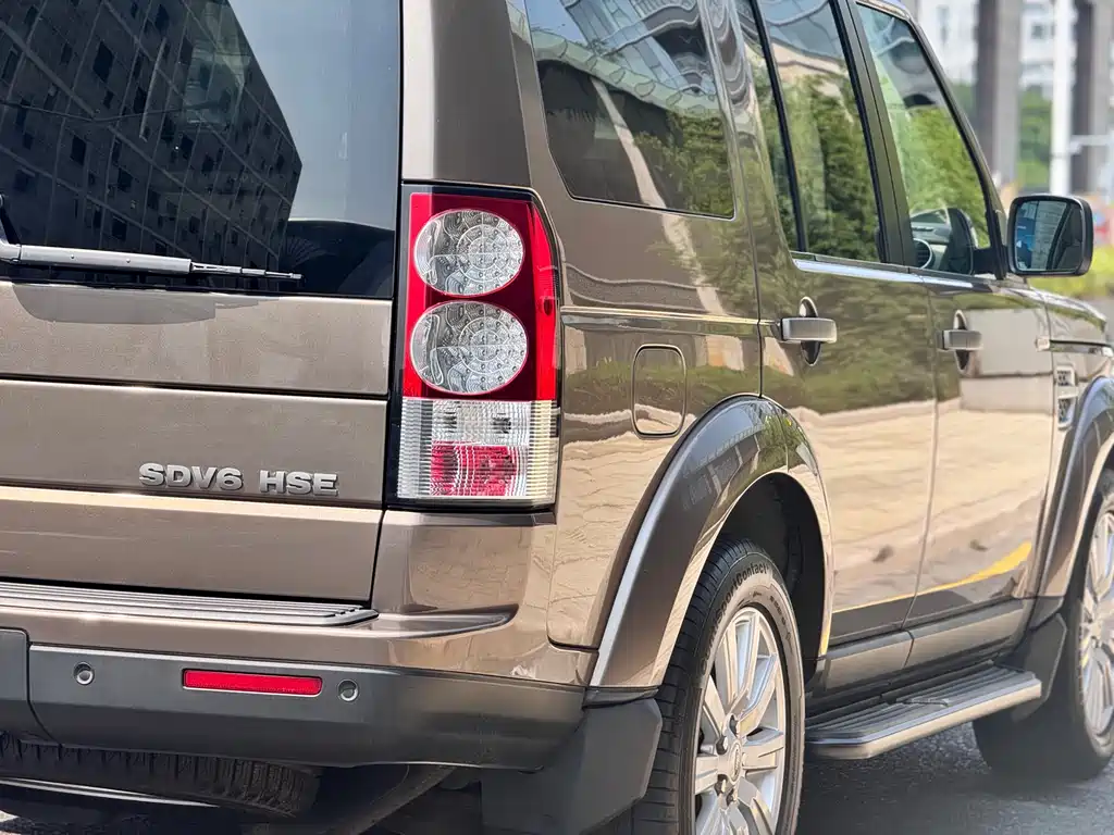 Land Rover Discovery 2012 — фото 27