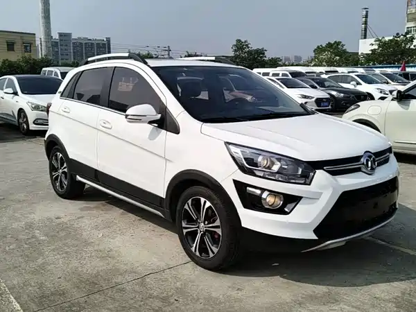 BAIC Shenbao X25 2016