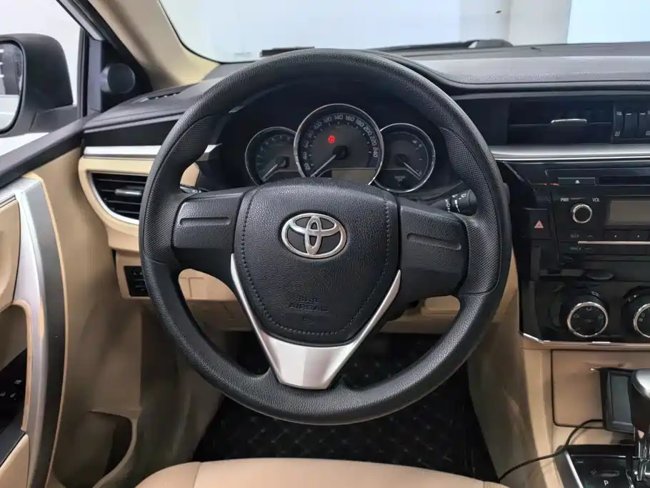 Toyota Corolla 2016 — фото 15