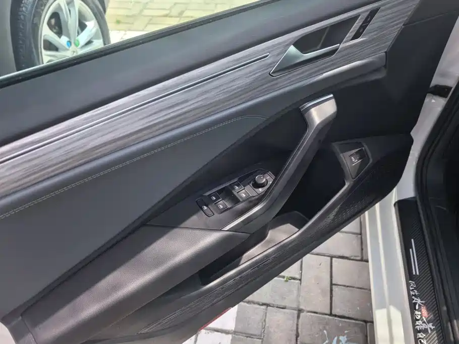 Volkswagen Sagitar 2023