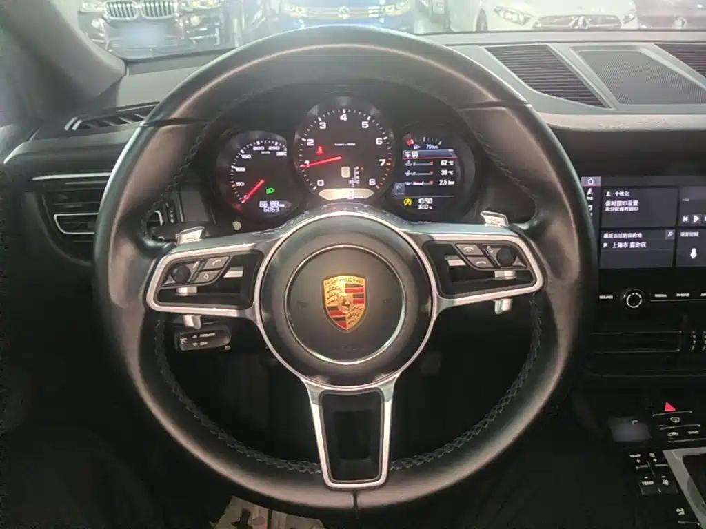 Porsche Macan 2020 — фото 11