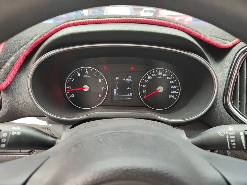 Kia KX3 2016 — фото 12
