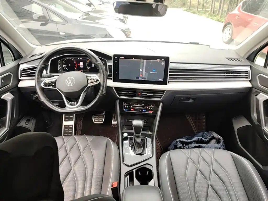 Volkswagen Tiguan L 2022 — фото 10