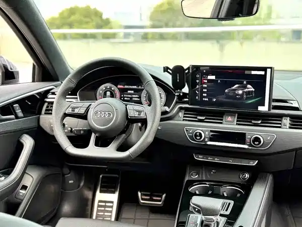 Audi A4L 2025