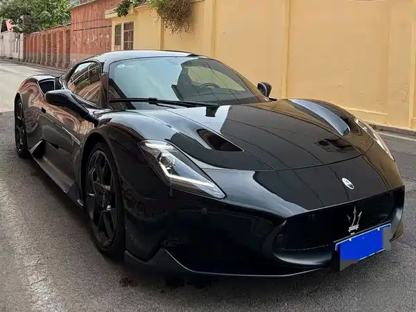 Maserati MC20 2020