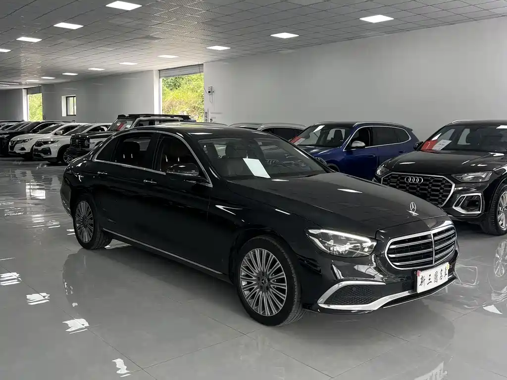 Mercedes-Benz E-Class 2023 — фото 3