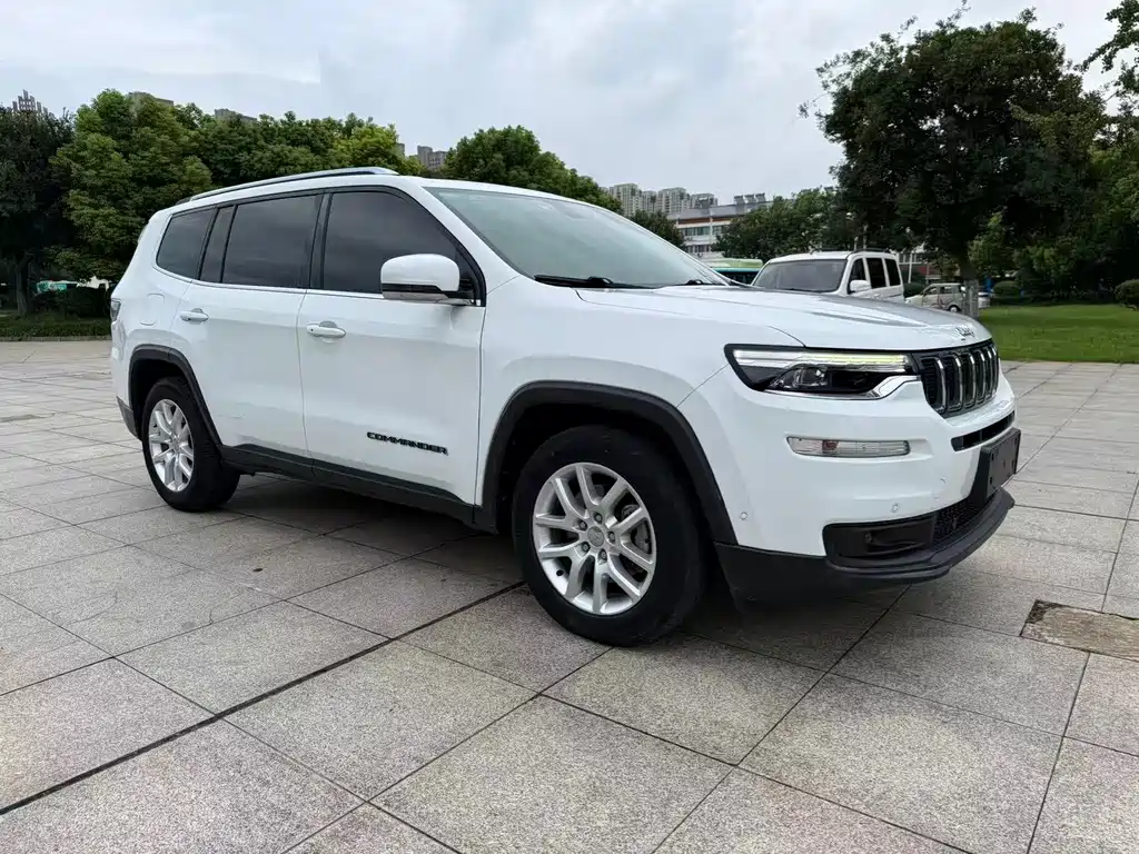 Jeep Commander 2020 — фото 1