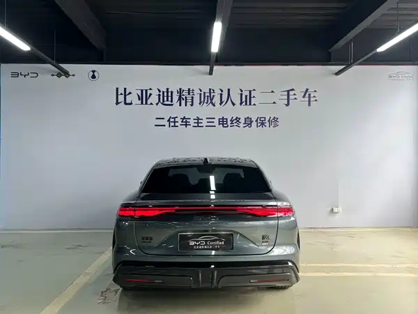 BYD Han L 2025