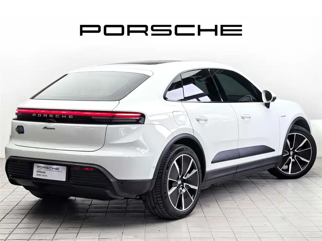 Porsche Macan New Energy 2025 — фото 7