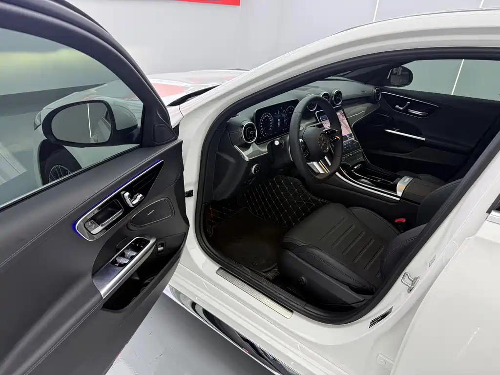 Mercedes-Benz C-Class 2023
