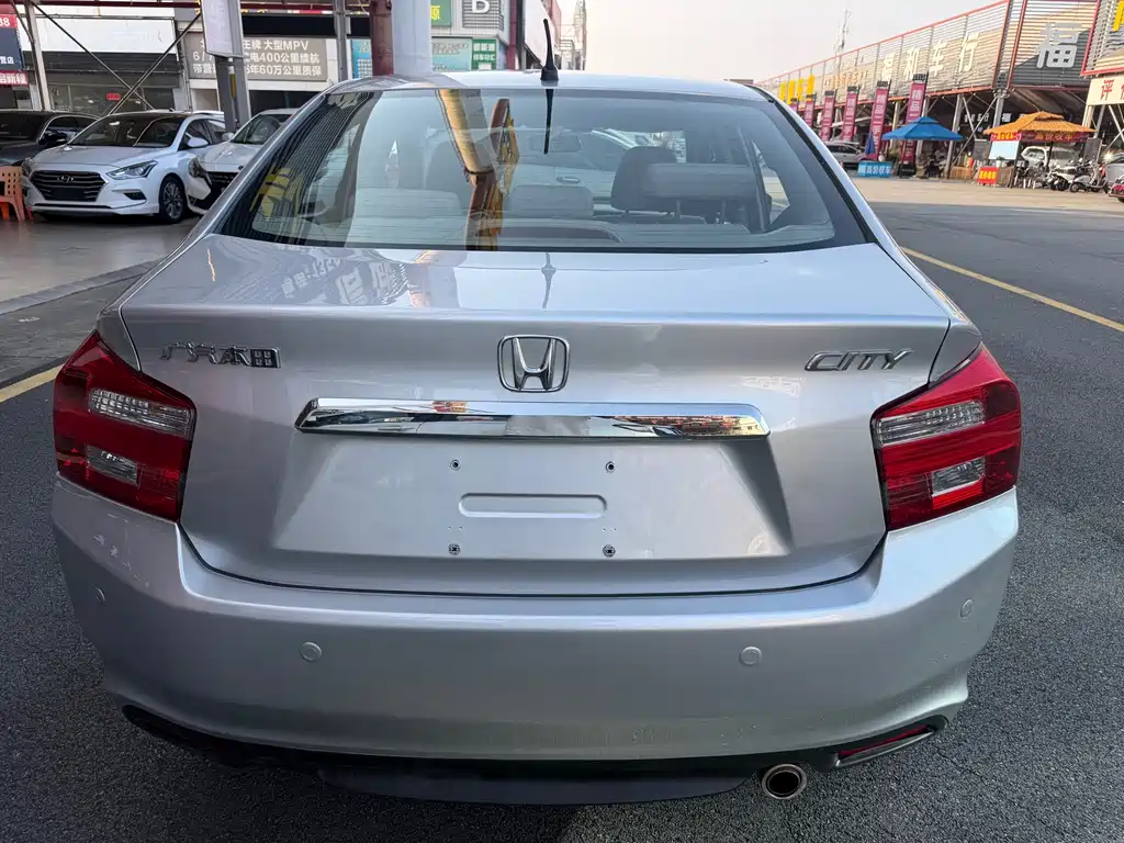 Honda City Classic 2015 — фото 11