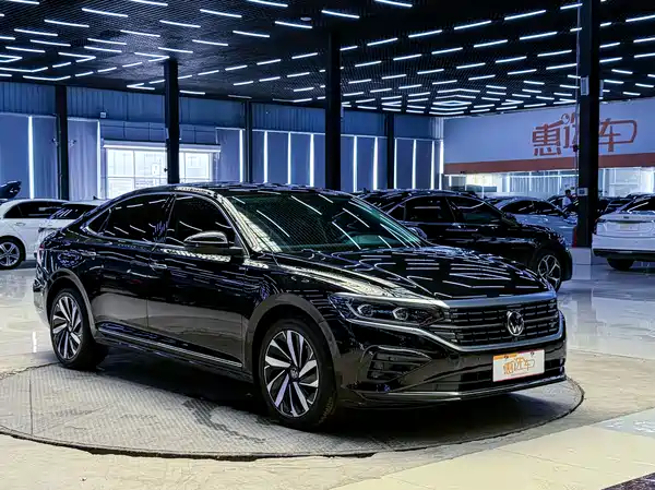 Volkswagen Passat 2023