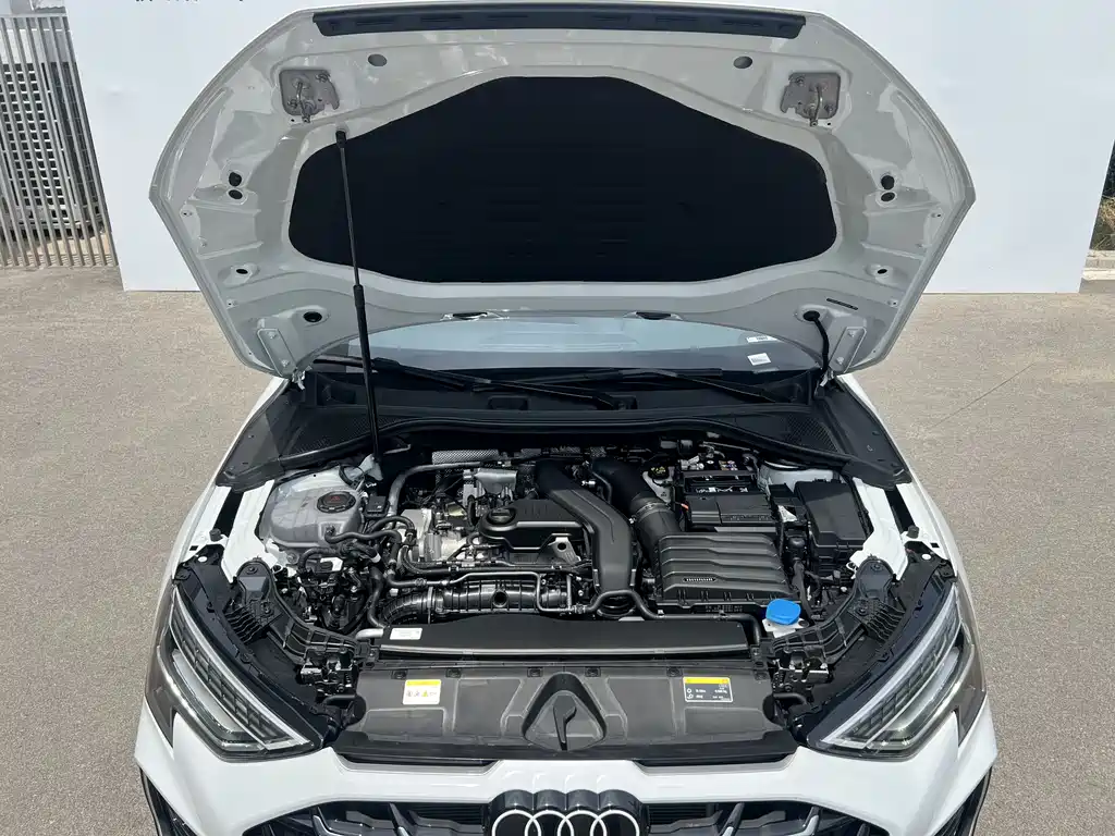 Audi A3 2025 — фото 11